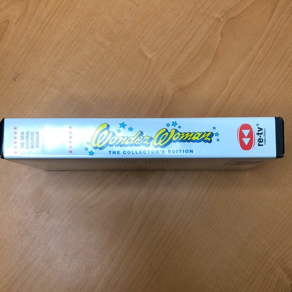 VTG Wonder Woman The Collector's Edition VHS - Picture 4 of 10